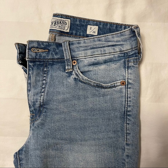 Lucky Brand Light Wash Skinny Jeans - Picture 7 of 7